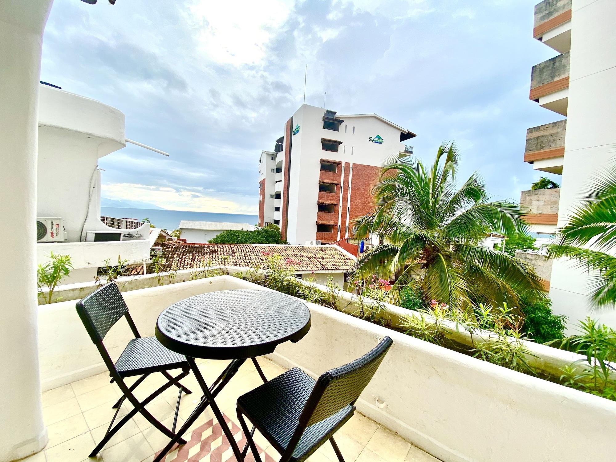 Hotel Amaca Puerto Vallarta - Adults Only Exterior photo